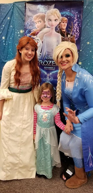 Meet Elsa & Anna!