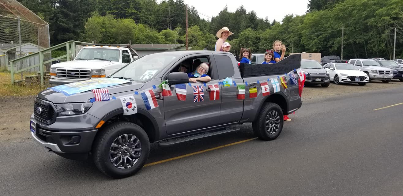 Waldport Library Truckin' into Beachcomber Day Parade!