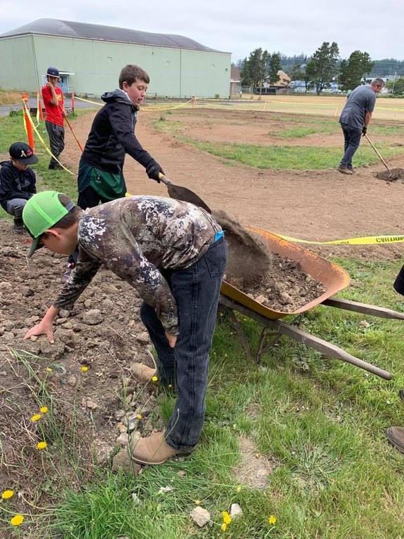 RC Car Club Youth Helping to Build RC Track!